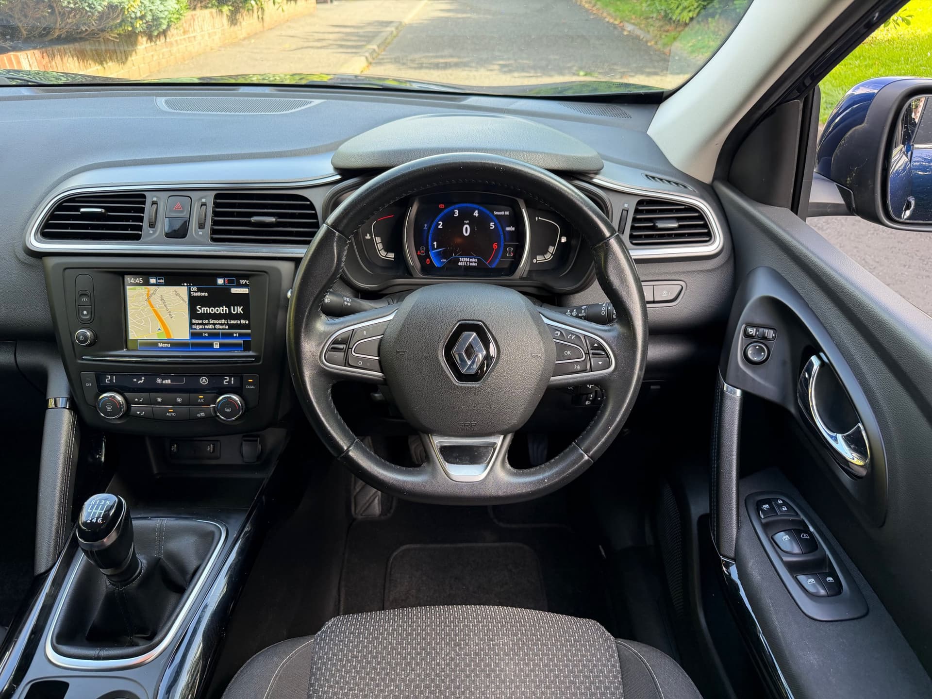 2018 Renault Kadjar 1.3 TCe Dynamique Nav - LMC Cars Belfast - photo 17 of 25