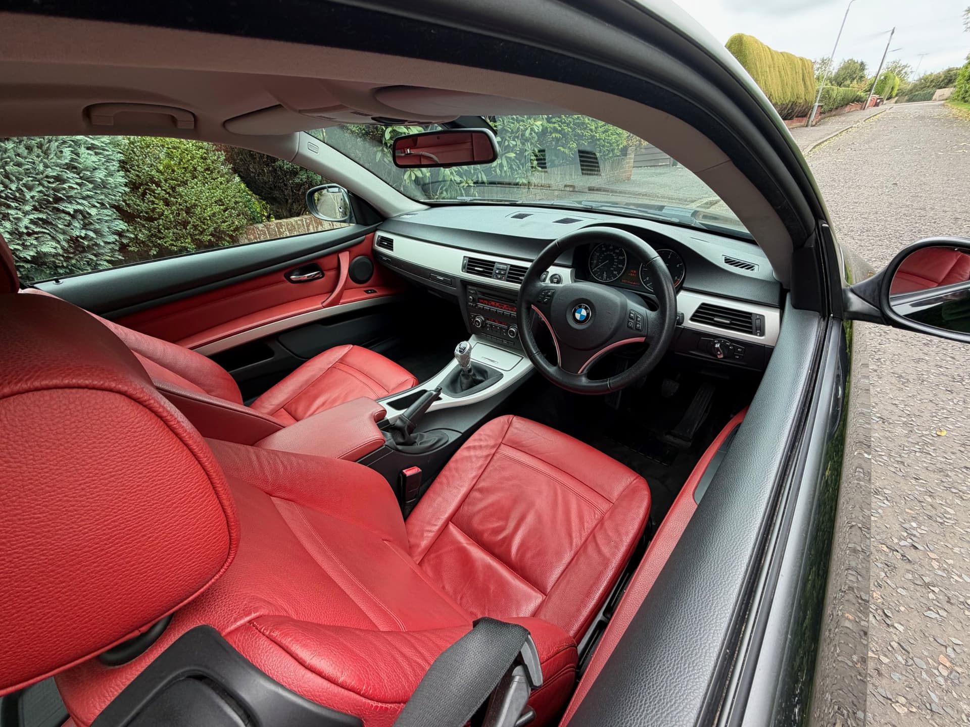 2009 BMW 320d SE Coupe - LMC Cars Belfast - photo 13 of 24