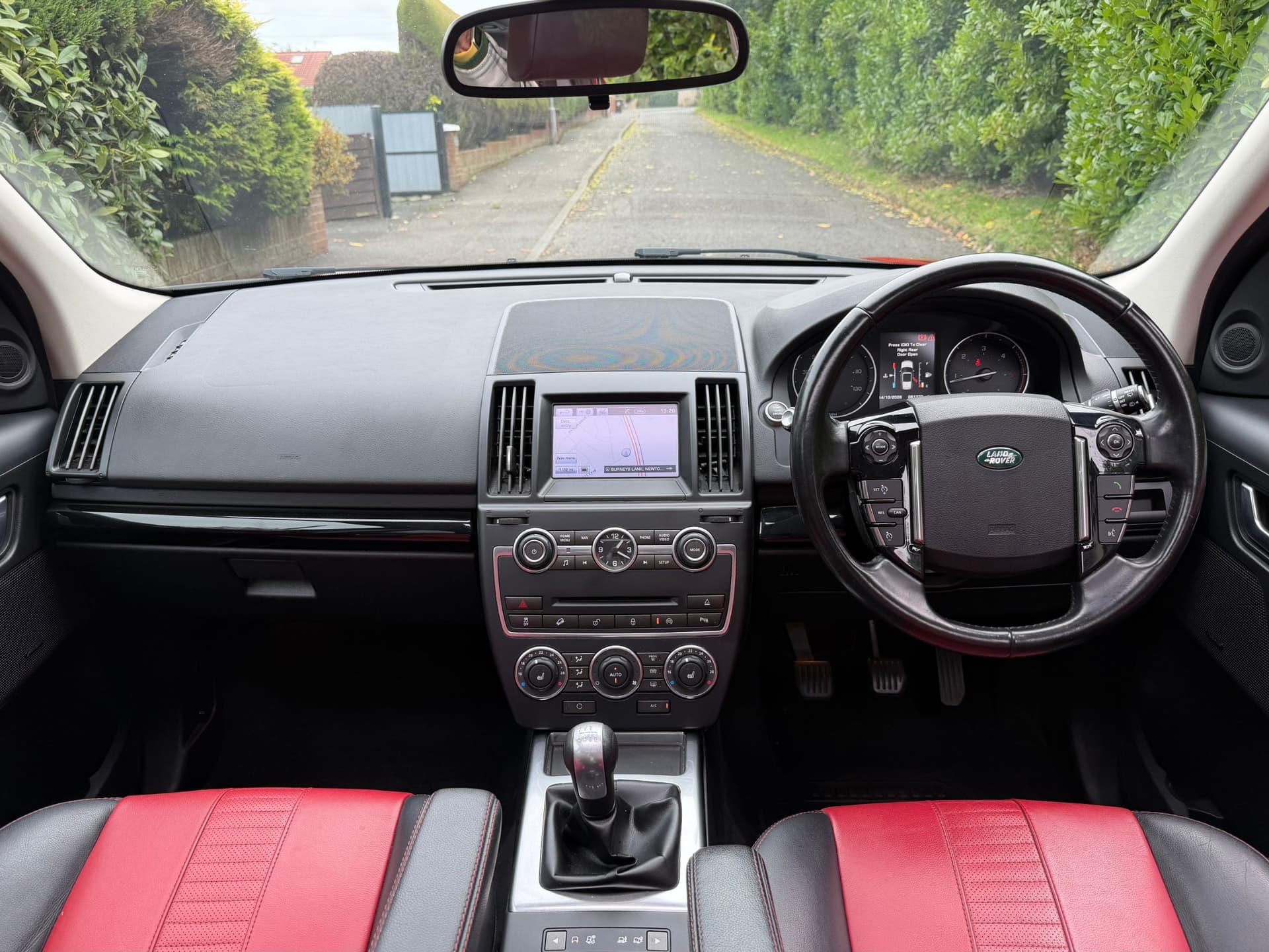 2012 Land Rover Freelander 2 TD4 Dynamic - LMC Cars Belfast - photo 17 of 33