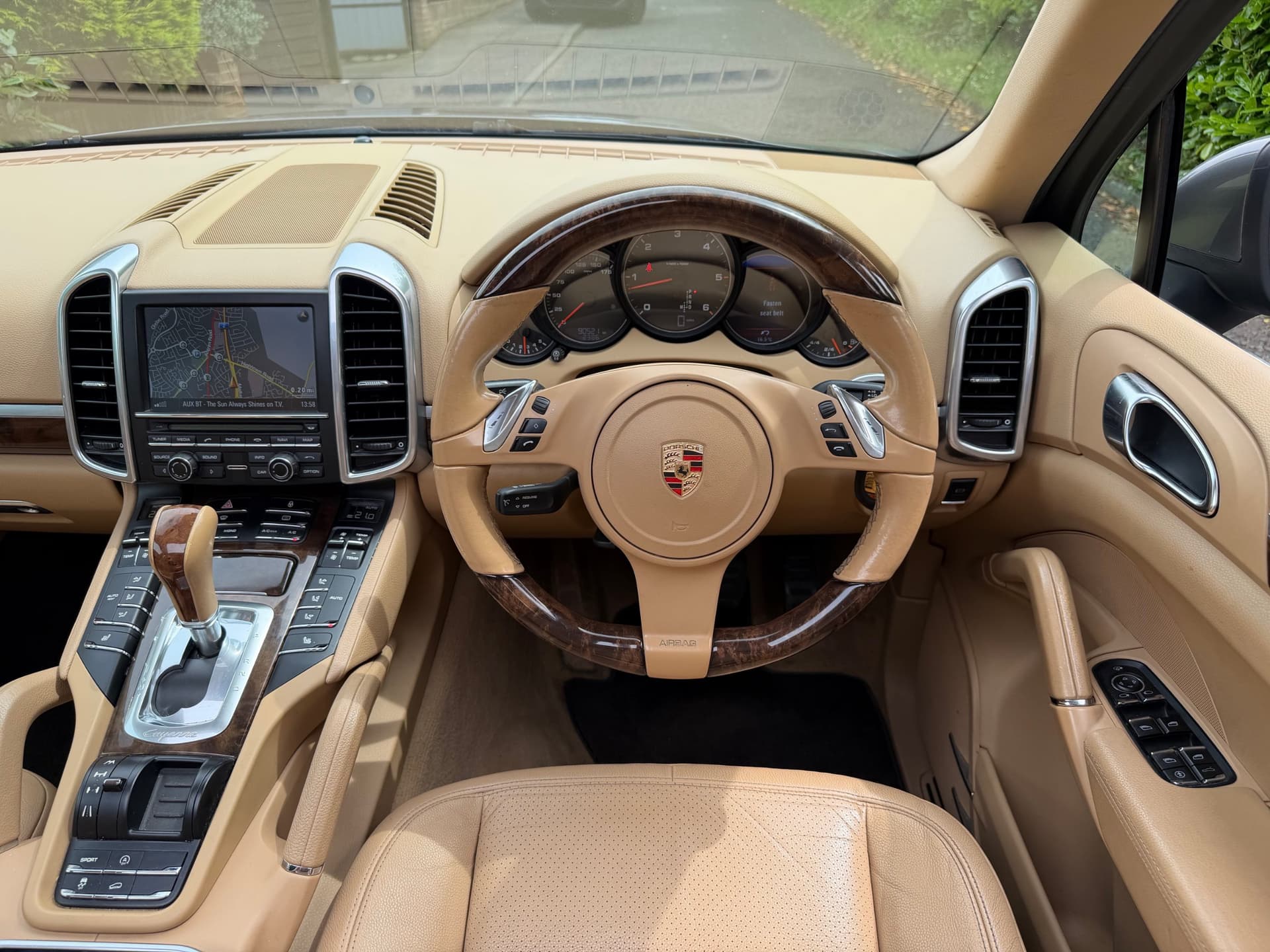 2012 Porsche Cayenne - LMC Cars Belfast - photo 16 of 36