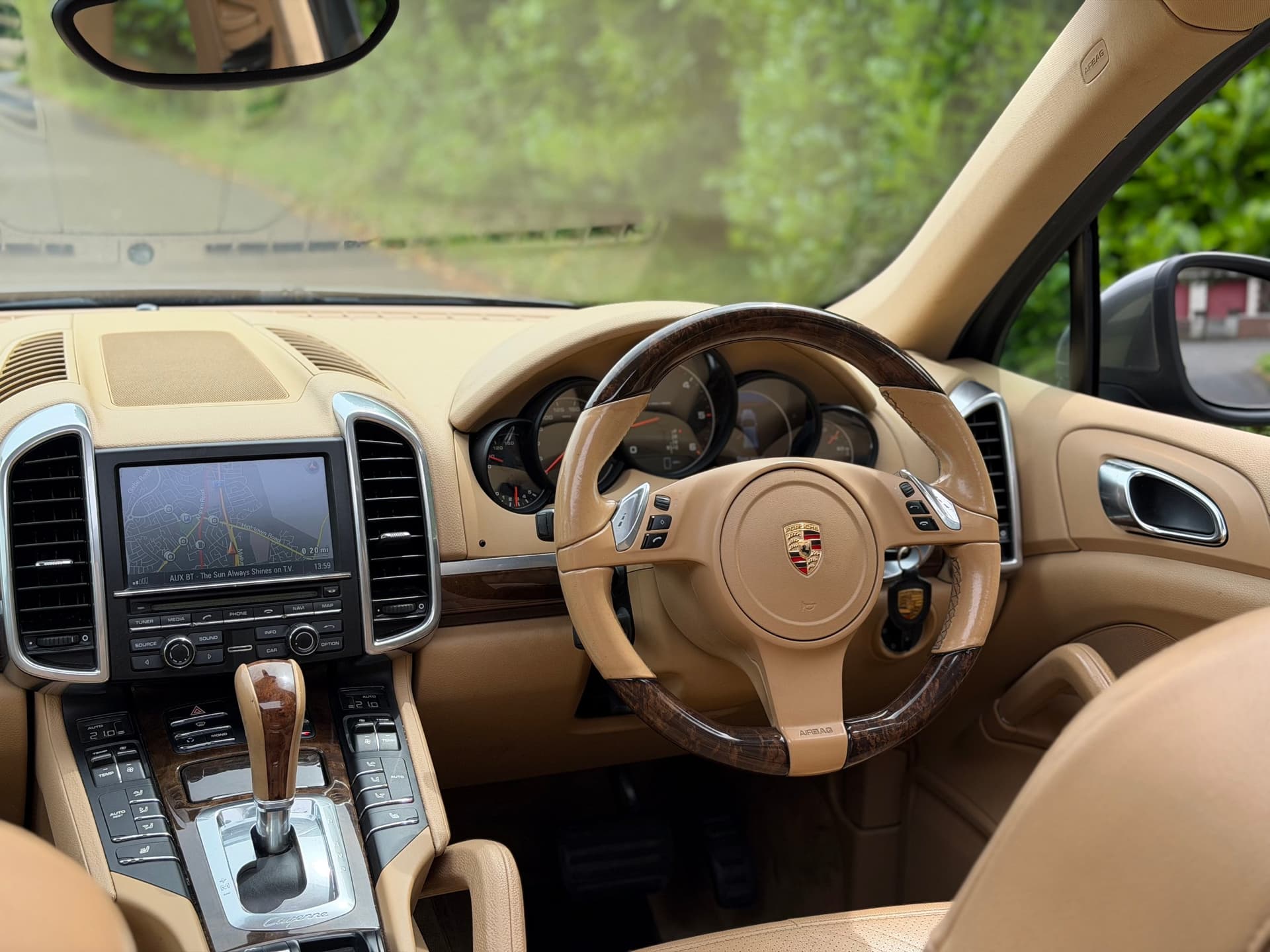 2012 Porsche Cayenne - LMC Cars Belfast - photo 17 of 36