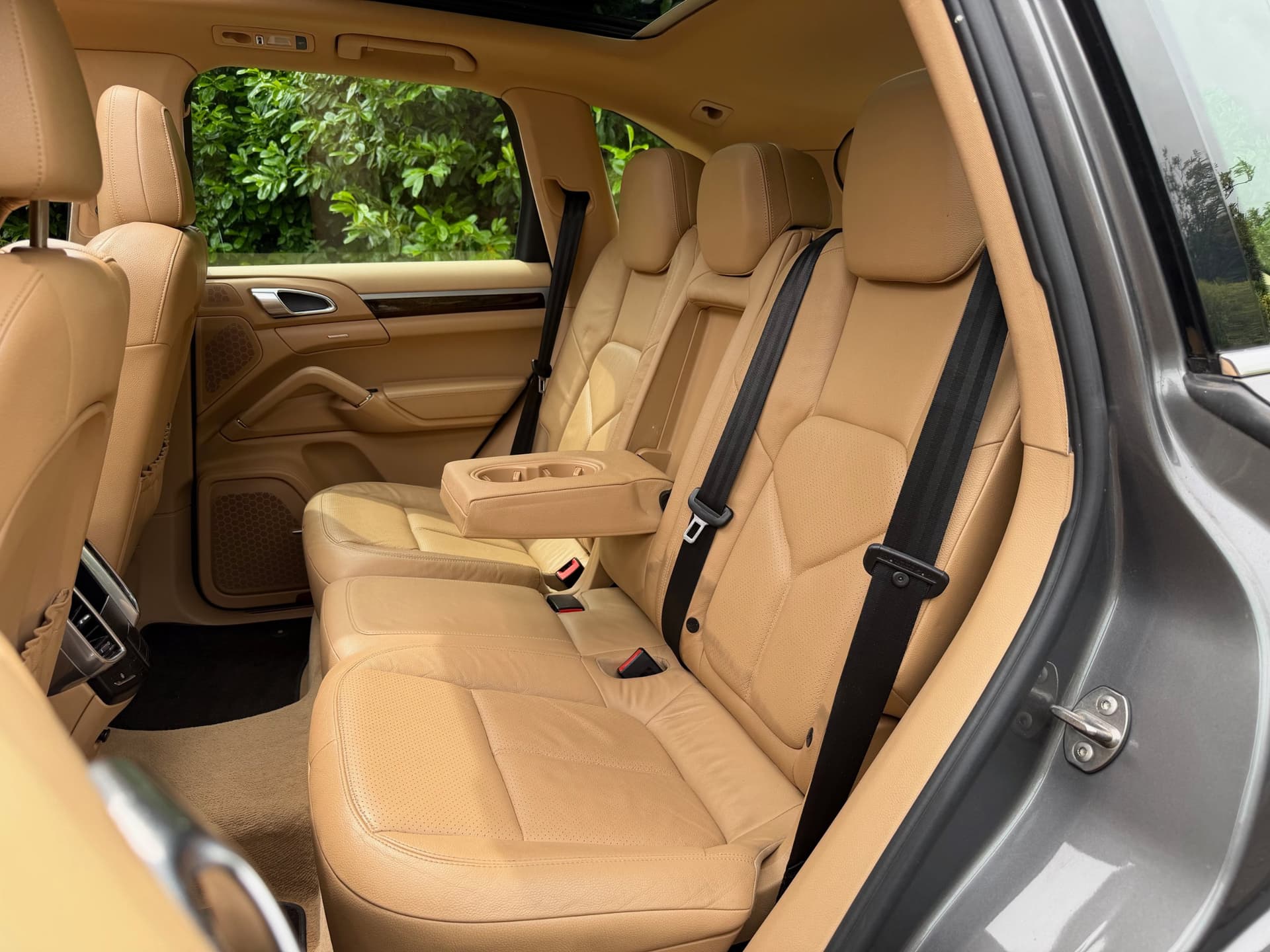 2012 Porsche Cayenne - LMC Cars Belfast - photo 25 of 36