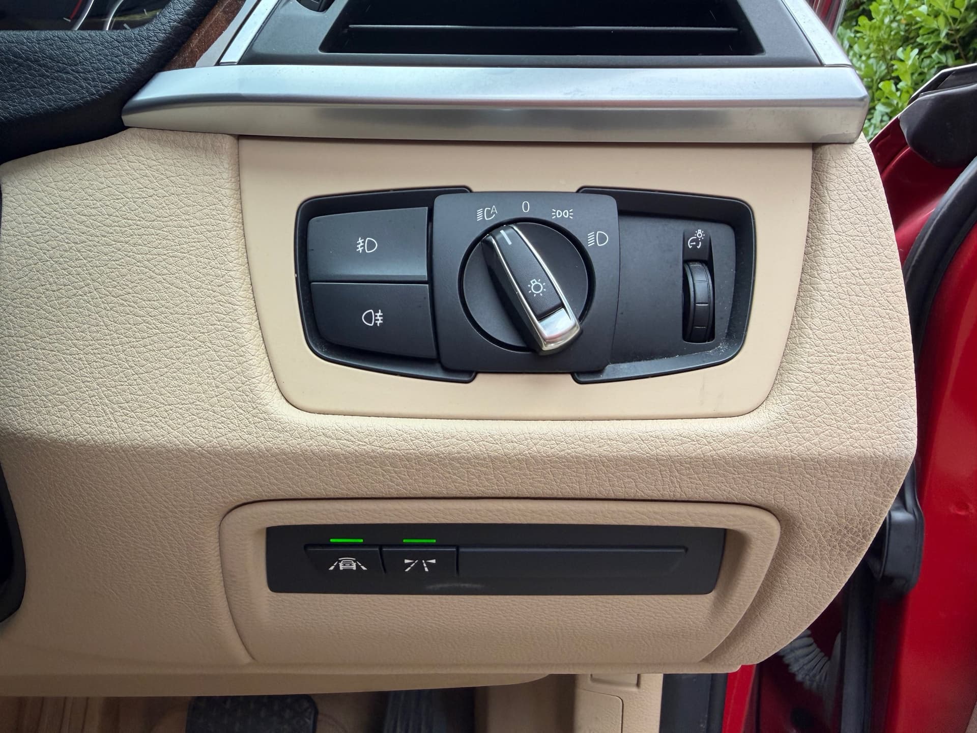 2016 BMW 320i Luxury Auto - LMC Cars Belfast - photo 15 of 32