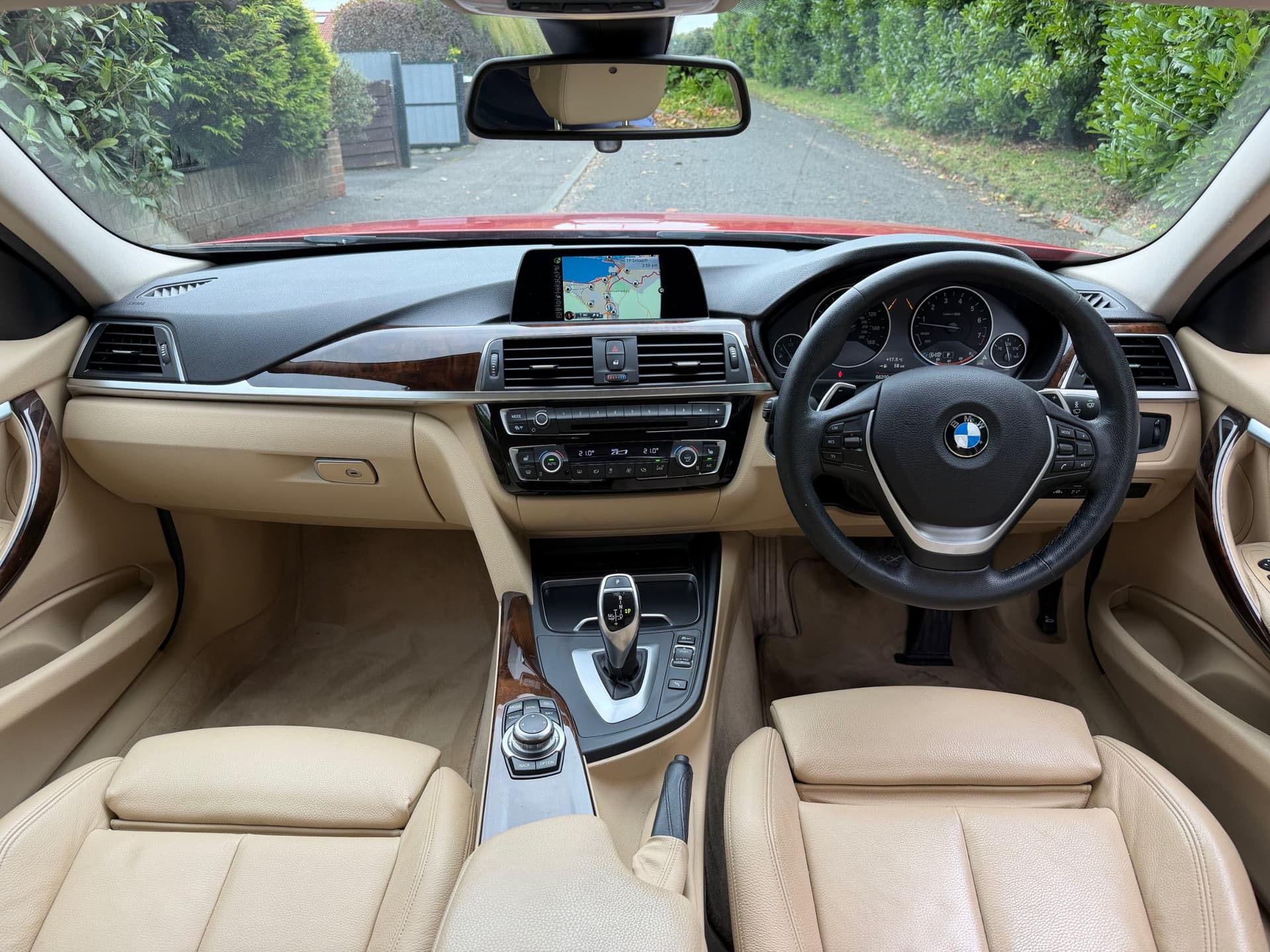2016 BMW 320i Luxury Auto - LMC Cars Belfast - photo 20 of 32