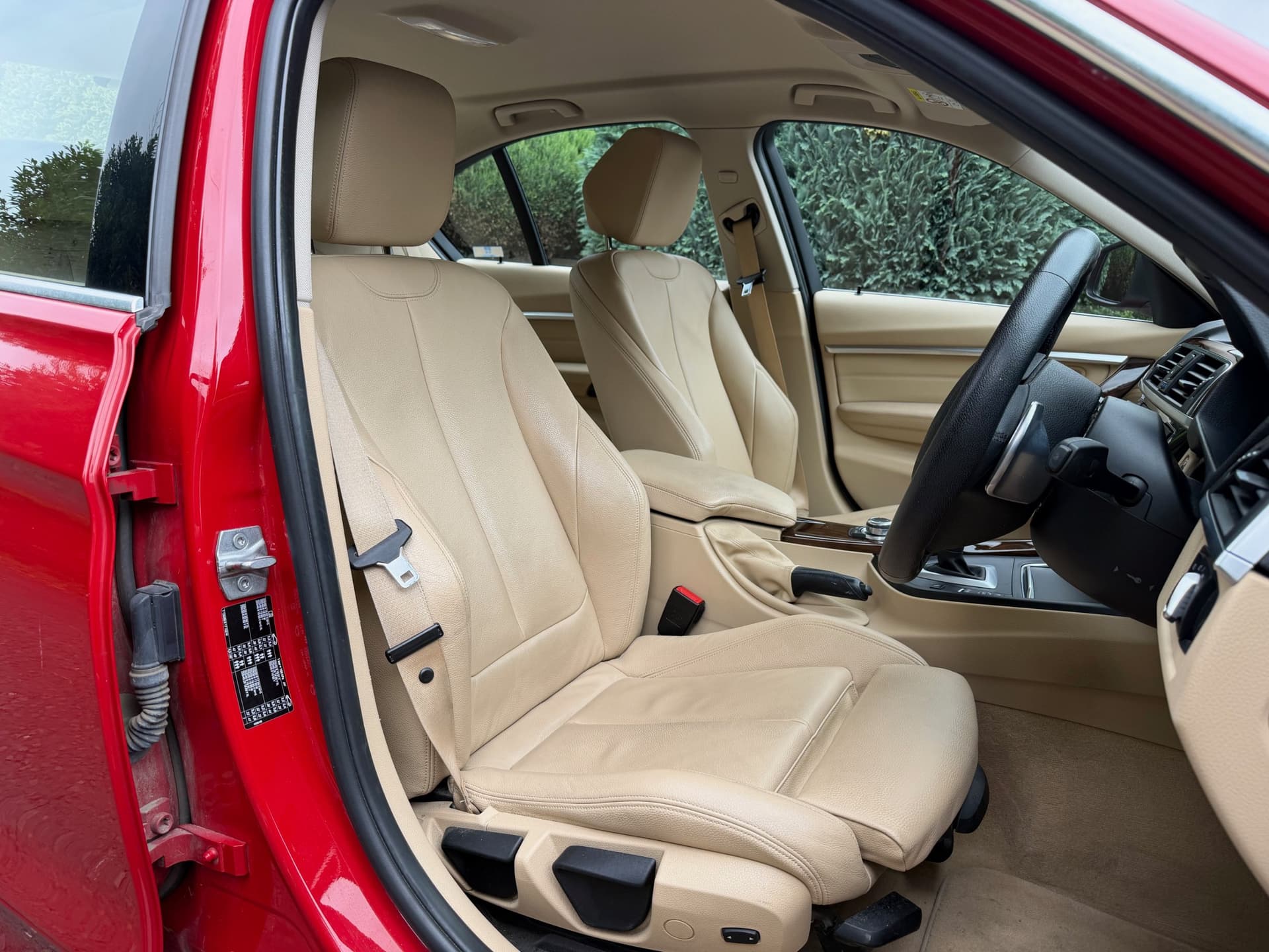 2016 BMW 320i Luxury Auto - LMC Cars Belfast - photo 26 of 32