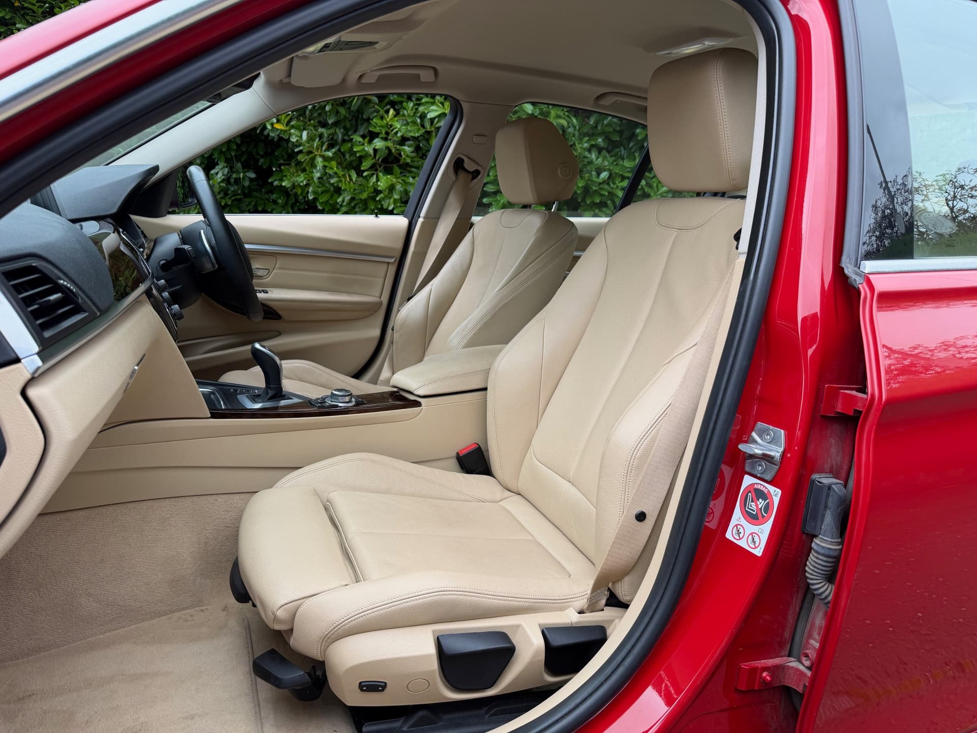 2016 BMW 320i Luxury Auto - LMC Cars Belfast - photo 28 of 32