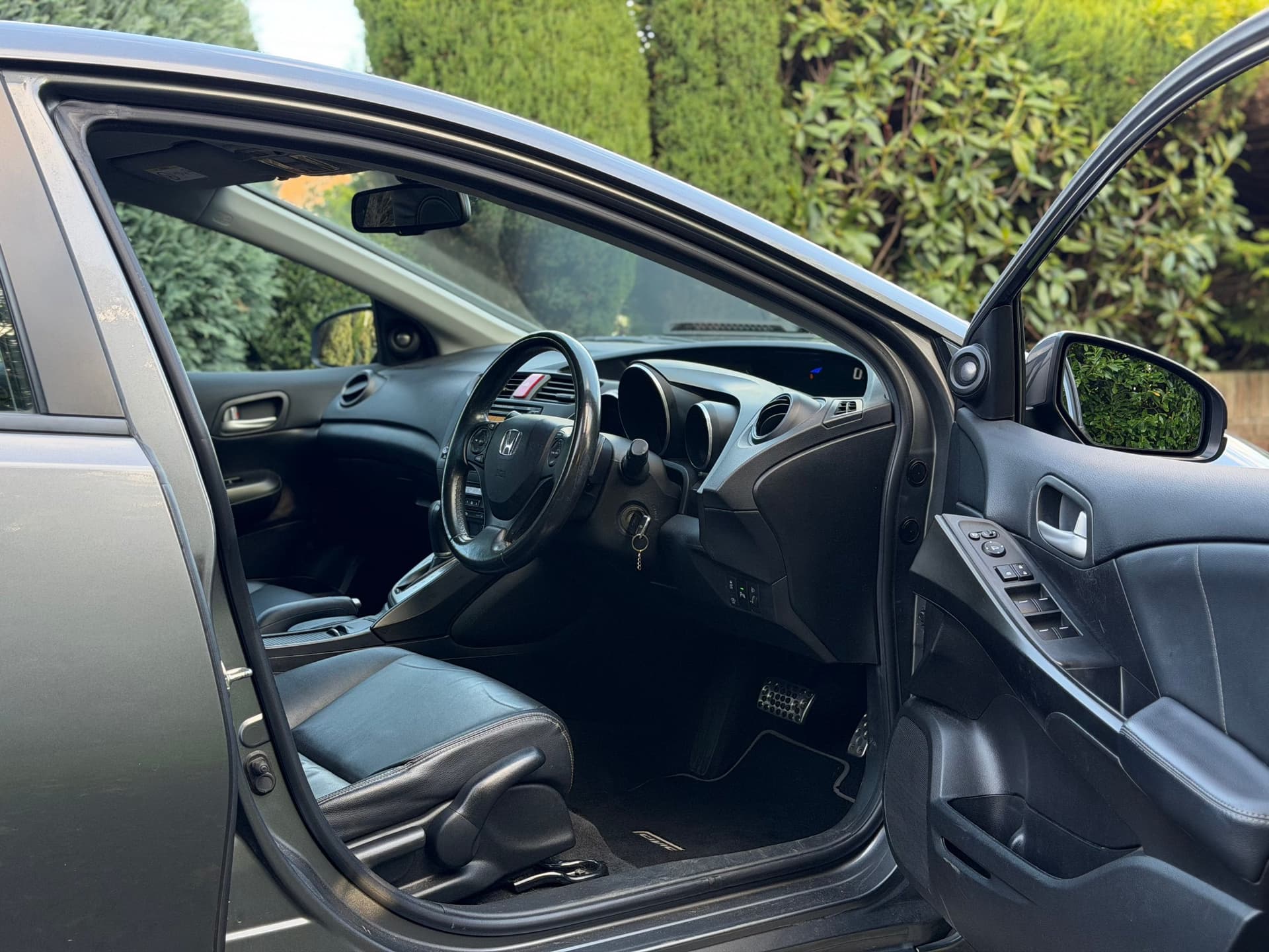 2013 Honda Civic 1.8 i-VTEC EX Auto - LMC Cars Belfast - photo 12 of 29