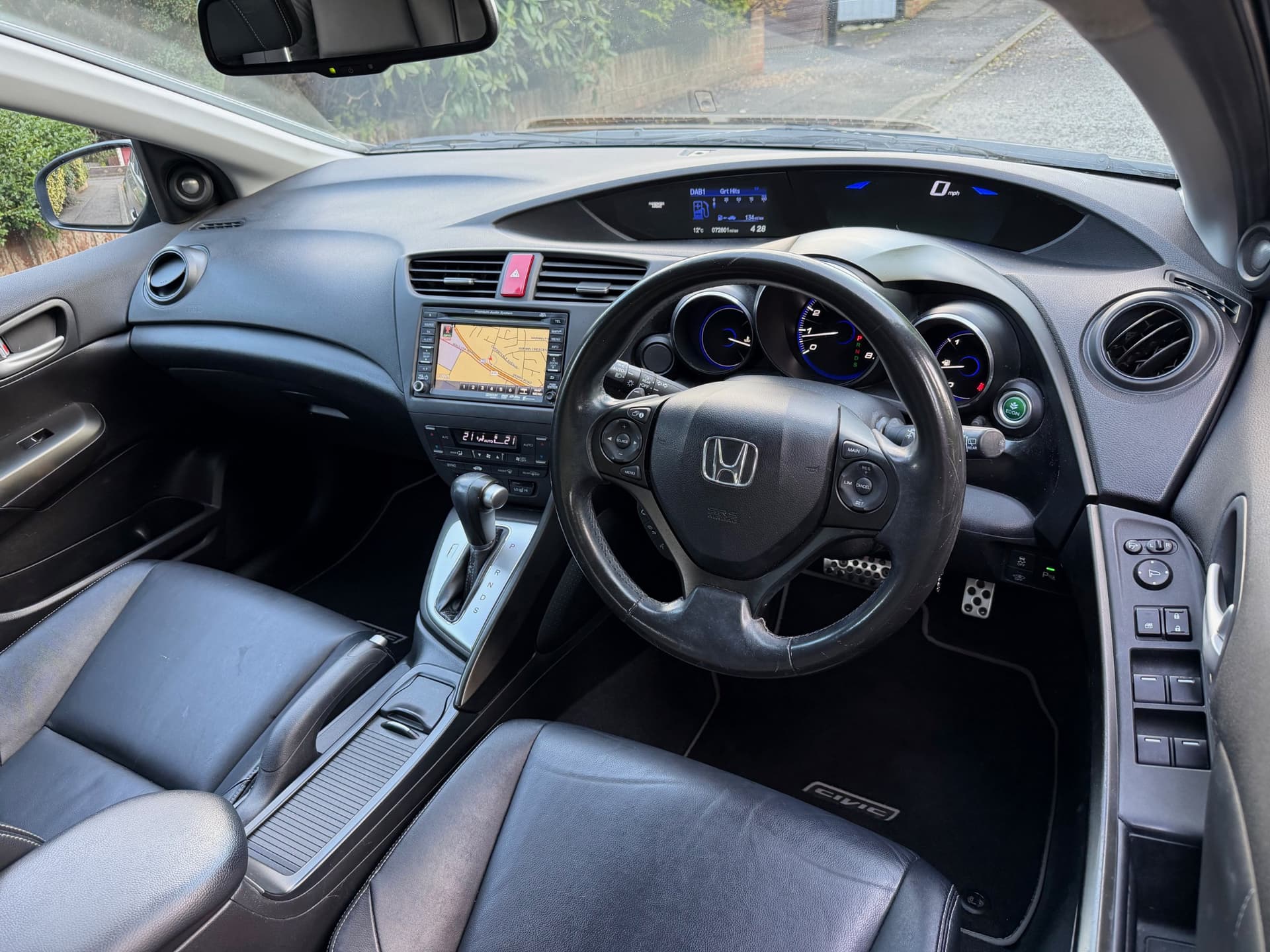 2013 Honda Civic 1.8 i-VTEC EX Auto - LMC Cars Belfast - photo 15 of 29