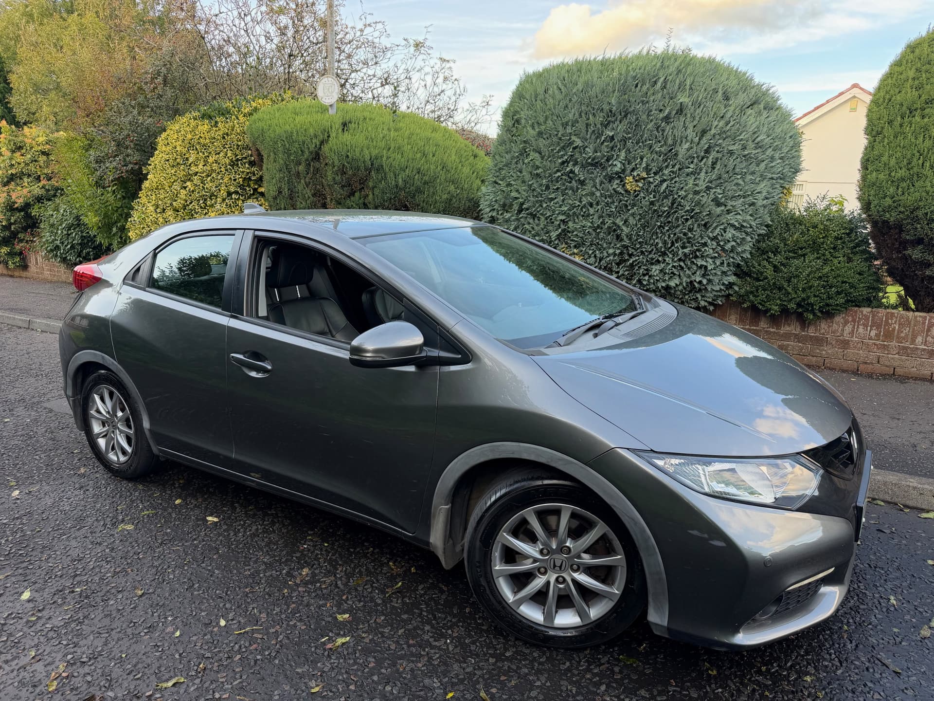 2013 Honda Civic 1.8 i-VTEC EX Auto - LMC Cars Belfast - photo 2 of 29