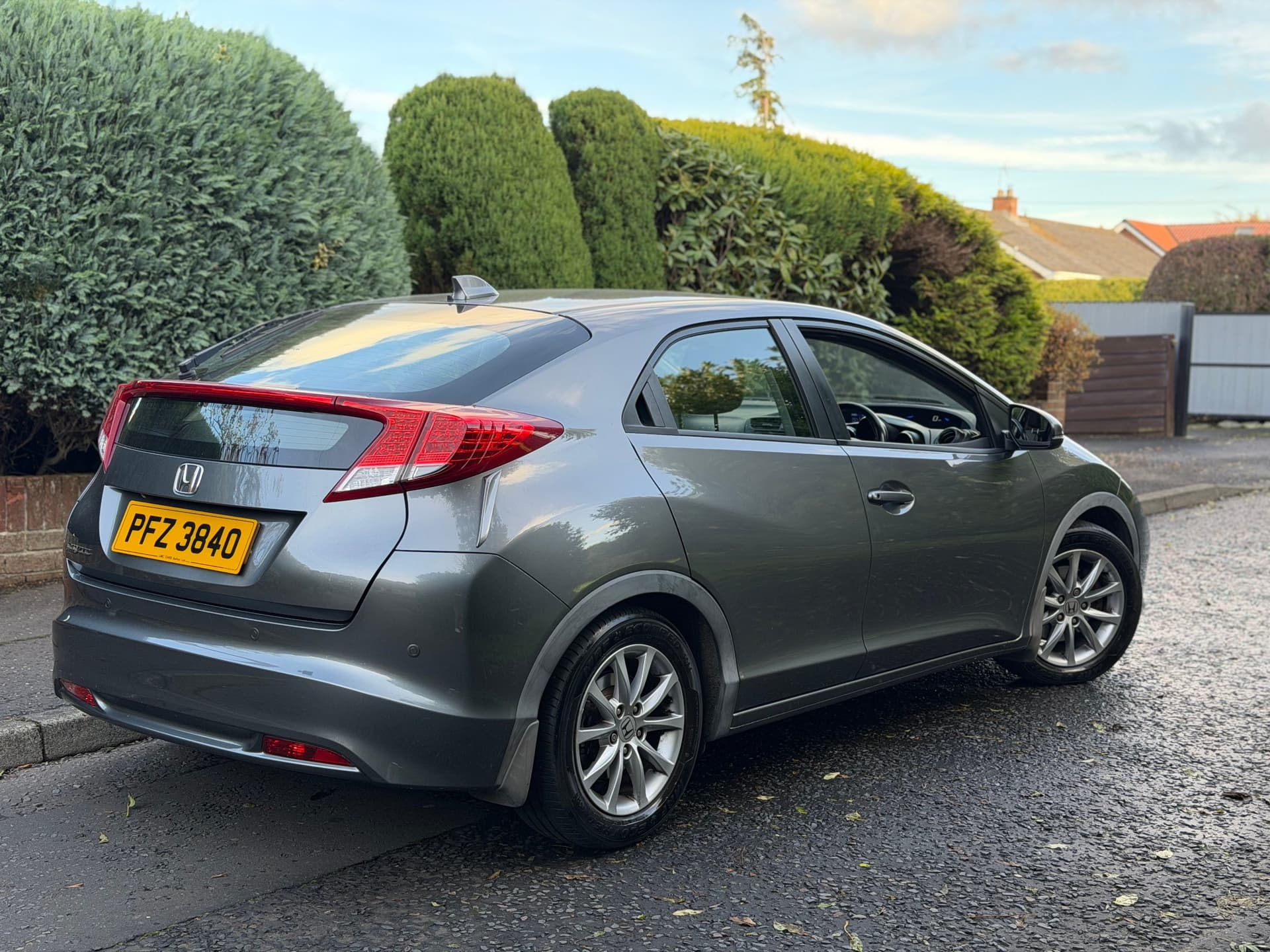 2013 Honda Civic 1.8 i-VTEC EX Auto - LMC Cars Belfast - photo 5 of 29