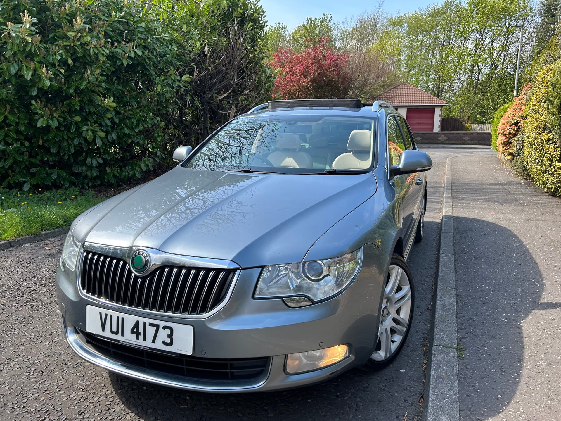 2011 Skoda Superb 3.6 V6 Elegance DSG Estate - LMC Cars Belfast - photo 11 of 38