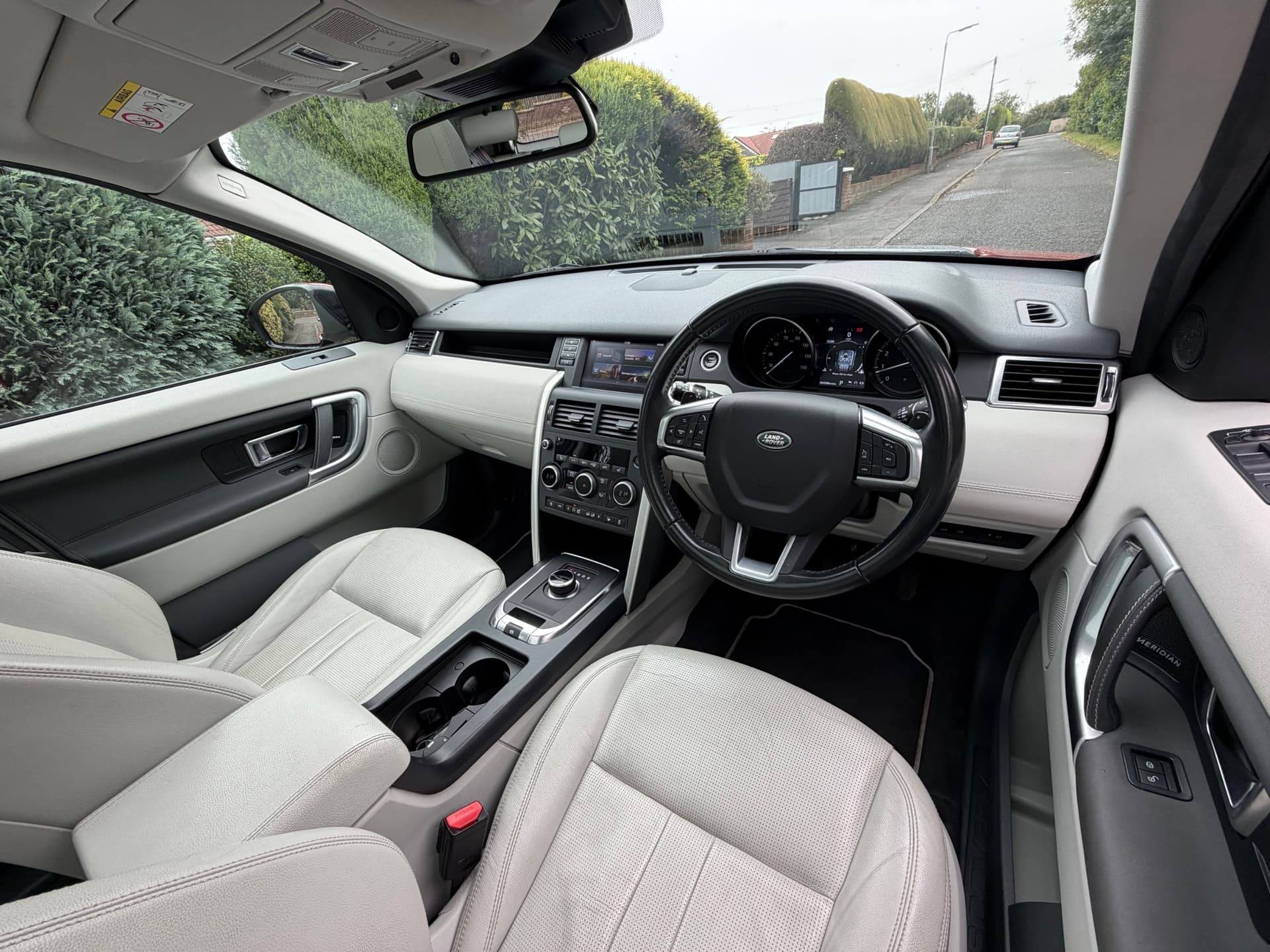 2019 Land Rover Discovery Sport 2.0 Si4 HSE - LMC Cars Belfast - photo 13 of 35