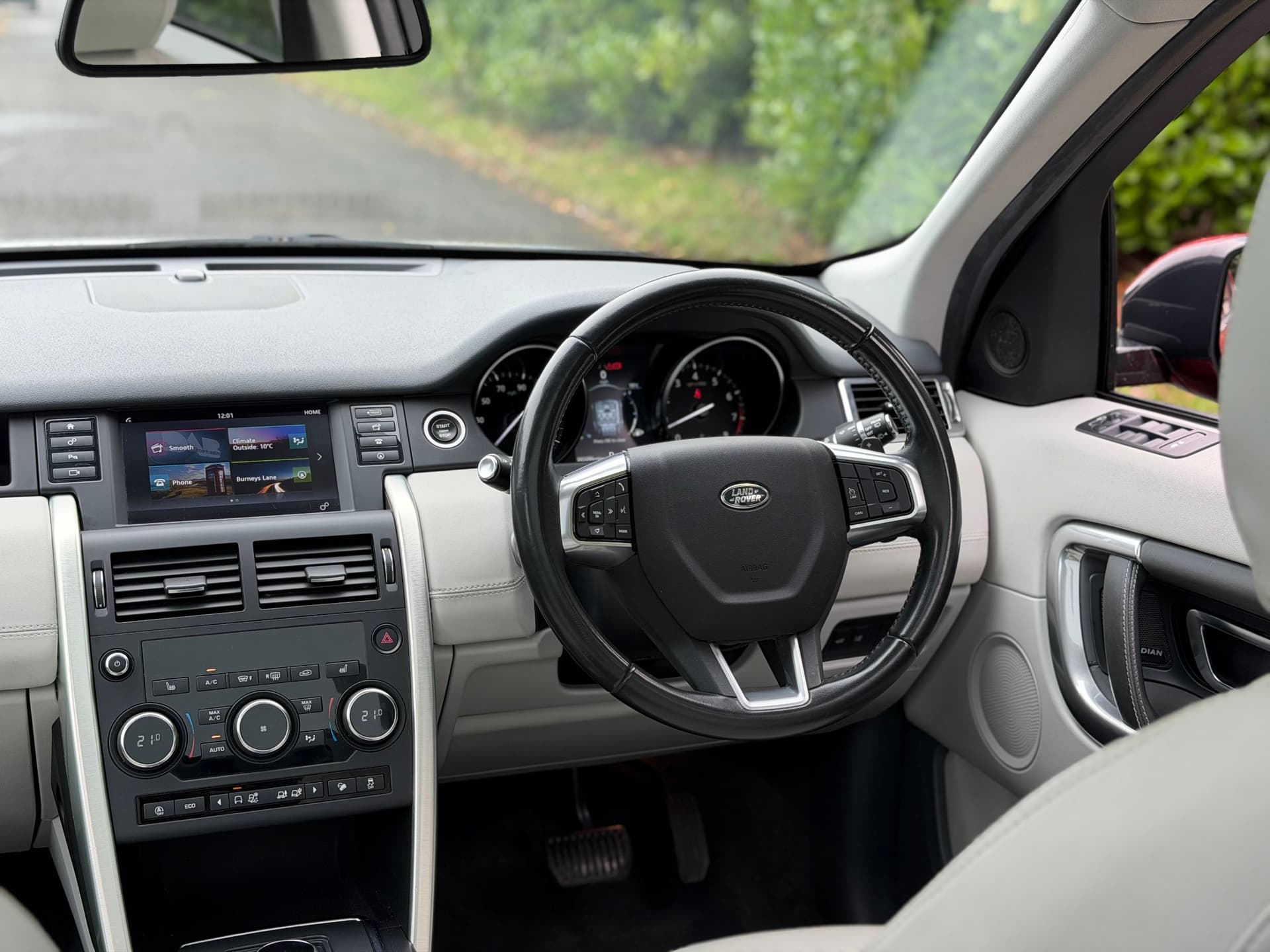 2019 Land Rover Discovery Sport 2.0 Si4 HSE - LMC Cars Belfast - photo 21 of 35