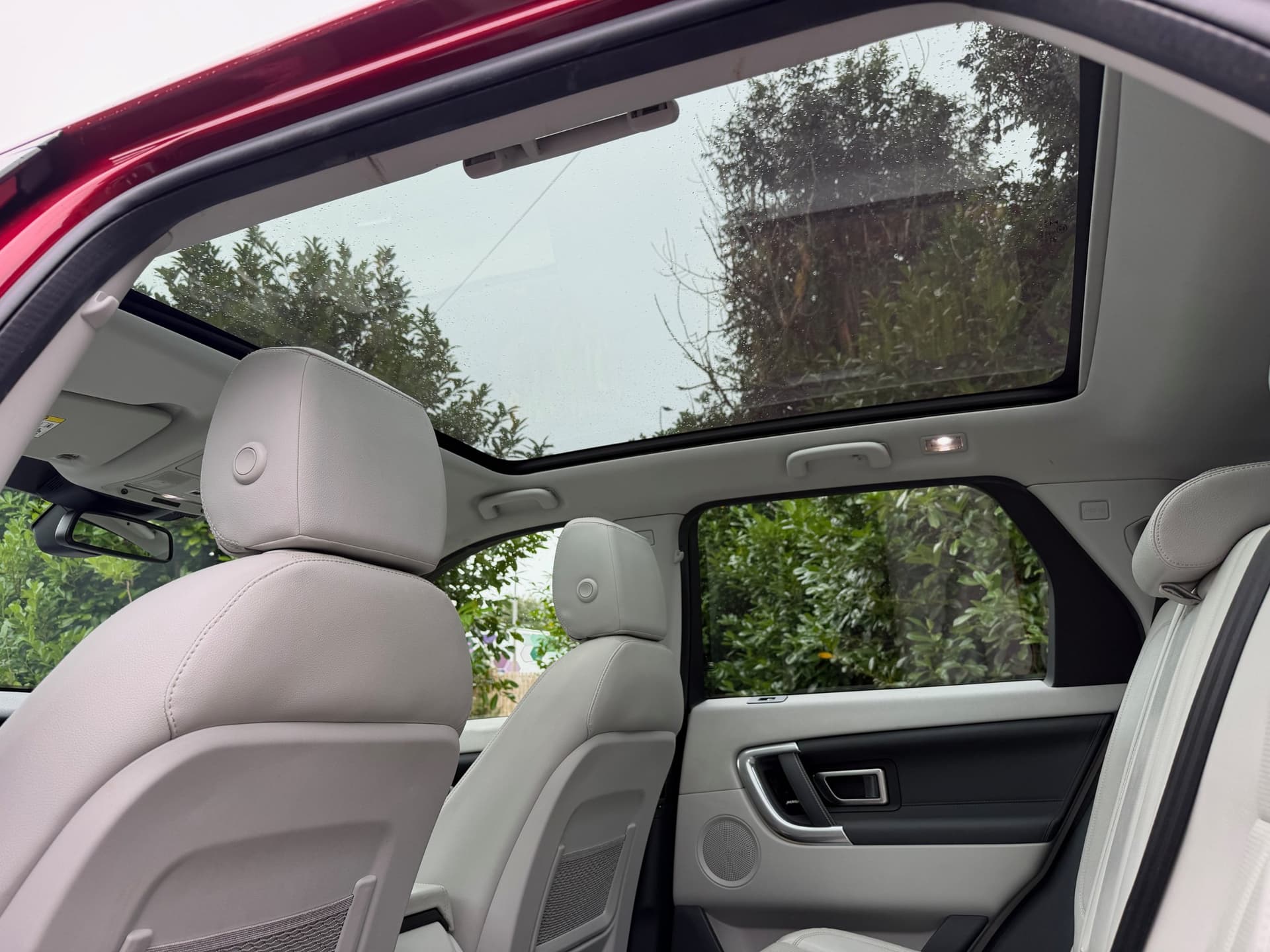 2019 Land Rover Discovery Sport 2.0 Si4 HSE - LMC Cars Belfast - photo 25 of 35