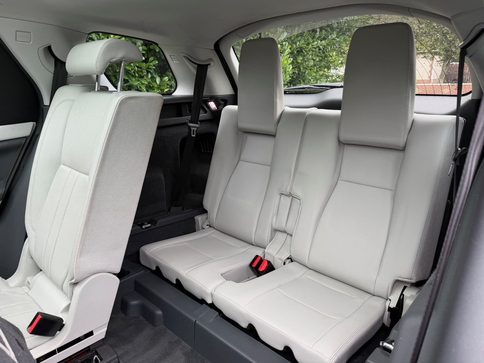 2019 Land Rover Discovery Sport 2.0 Si4 HSE - LMC Cars Belfast - photo 26 of 35