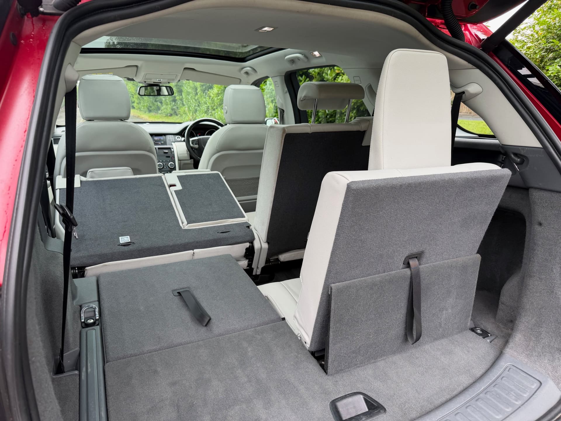 2019 Land Rover Discovery Sport 2.0 Si4 HSE - LMC Cars Belfast - photo 31 of 35