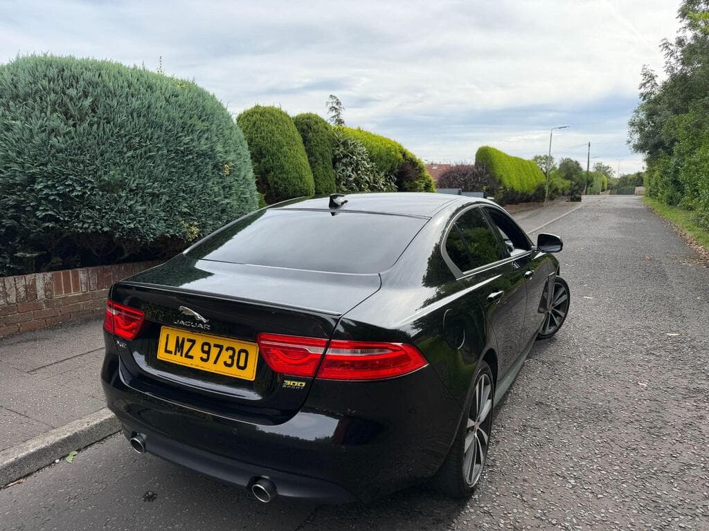 2019 Jaguar XE 2.0i 300 Sport AWD - LMC Cars Belfast - photo 5 of 10