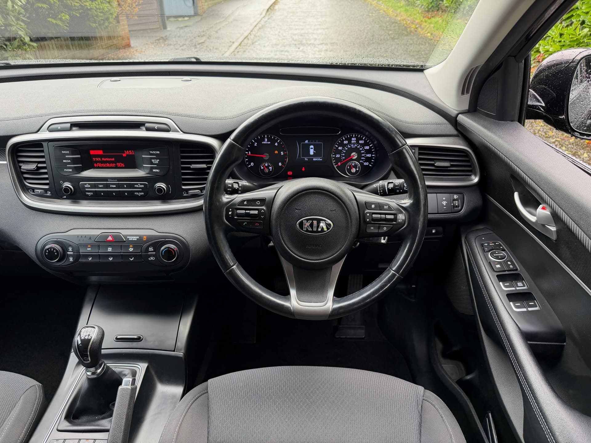 2017 Kia Sorento 2.2 CRDi KX-1 AWD - LMC Cars Belfast - photo 19 of 34