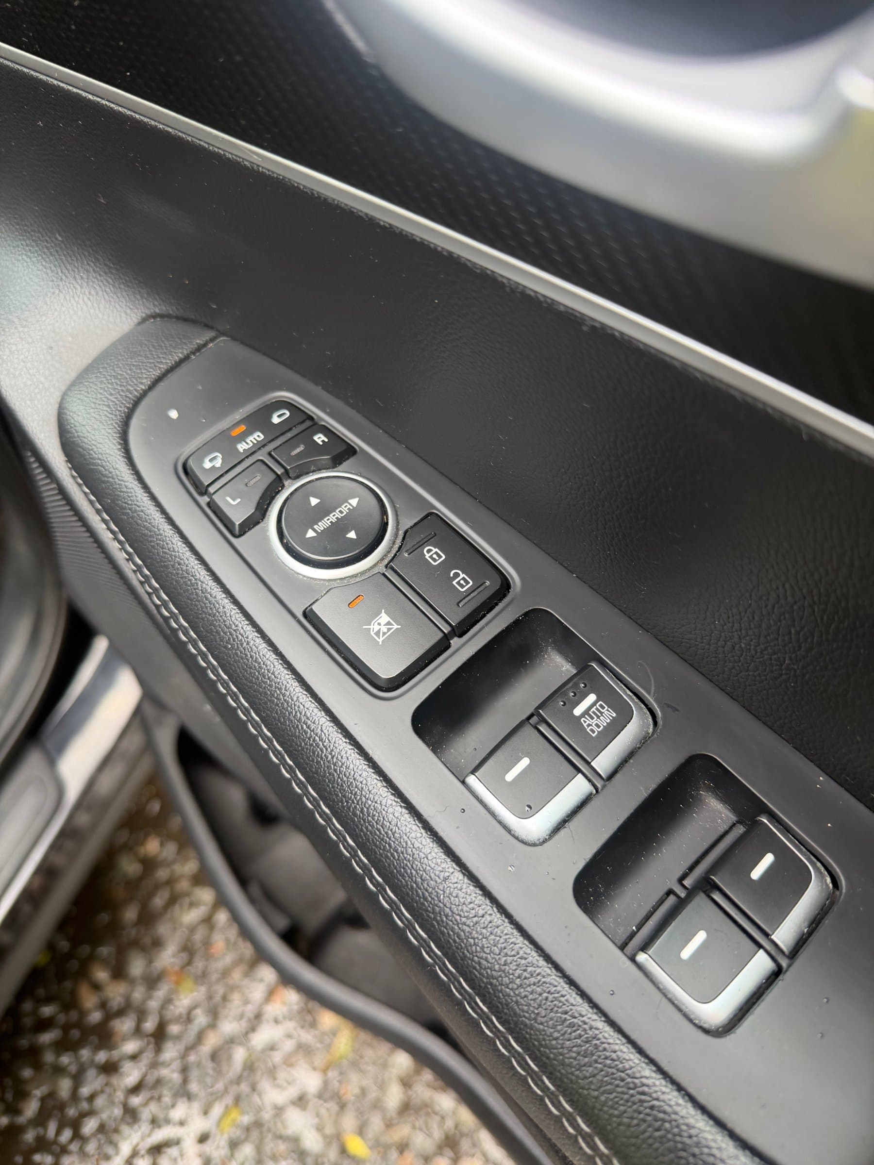 2017 Kia Sorento 2.2 CRDi KX-1 AWD - LMC Cars Belfast - photo 24 of 34