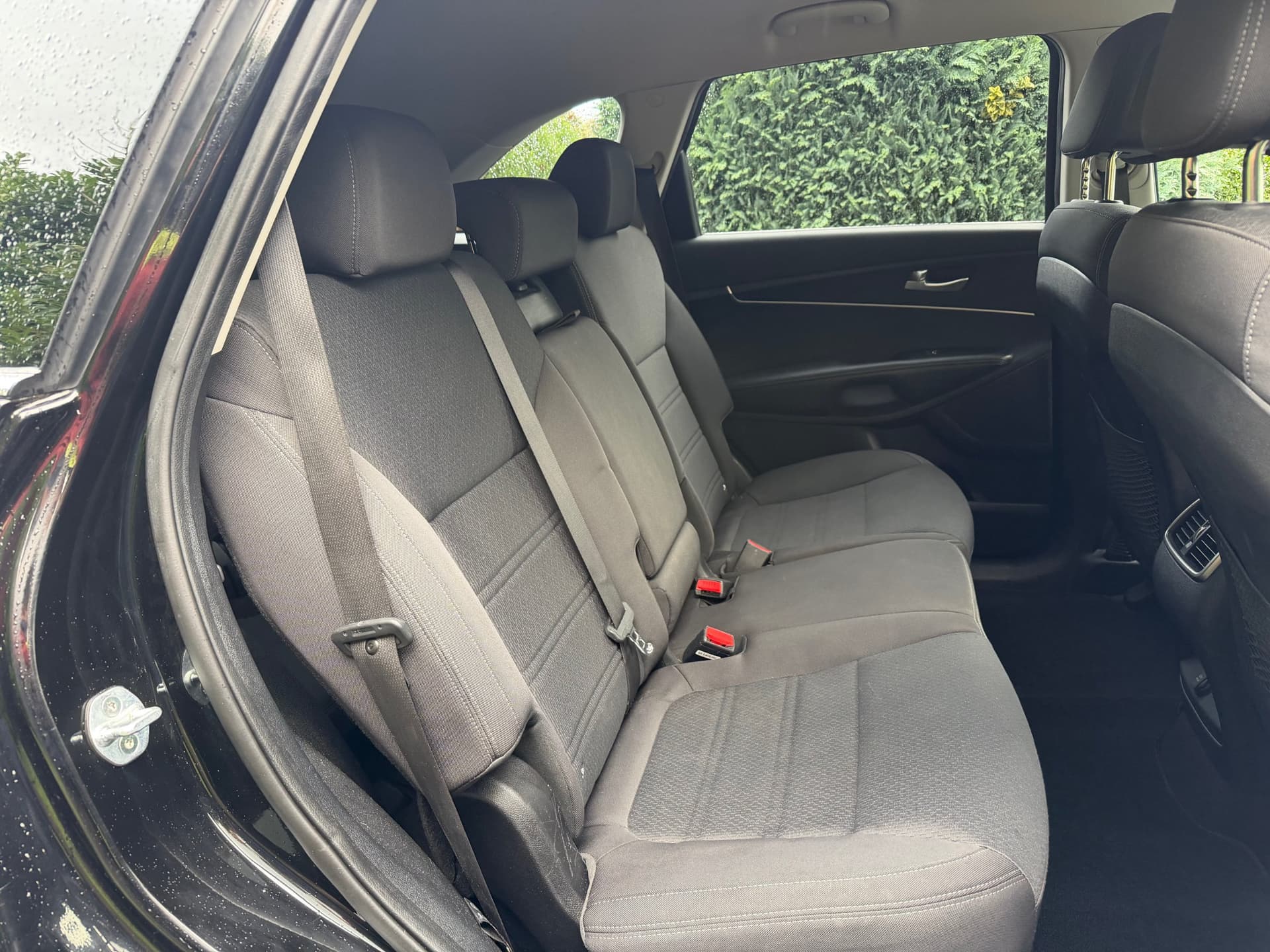 2017 Kia Sorento 2.2 CRDi KX-1 AWD - LMC Cars Belfast - photo 27 of 34